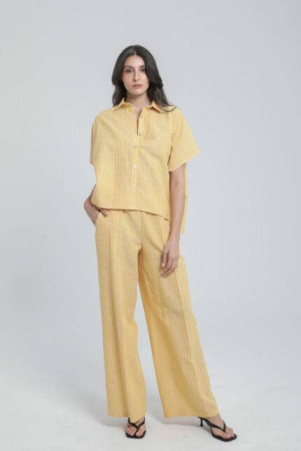 Ensemble chemise et pantalon en lin rayé