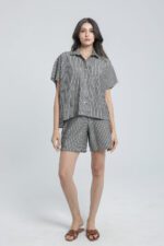 Ensemble chemise et short en lin rayé – Image 8