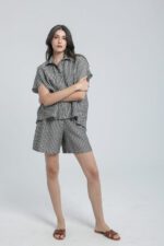 Ensemble chemise et short en lin rayé – Image 9