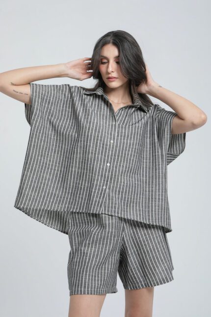 Ensemble chemise et short en lin rayé
