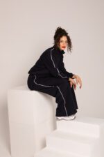 Set jogging bleu bic avec liseré blanc – Image 4