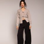 Pantalon Noir, Signature.