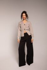 Pantalon Noir, Signature.