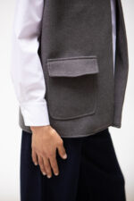 Gilet structuré sans manches laine grise – Image 3