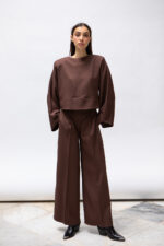 Ensemble top structuré longueur taille et pantalon fluide – Image 2