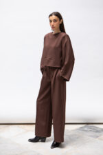 Ensemble top structuré longueur taille et pantalon fluide – Image 4