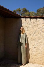 Ensemble lin chemise cape et pantalon droit – Image 3