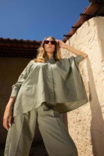 Ensemble lin chemise cape et pantalon droit – Image 4